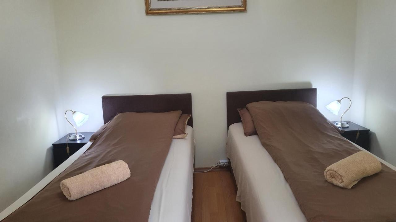 דירות Székesfehérvár Ruttkai Vendeghaz מראה חיצוני תמונה