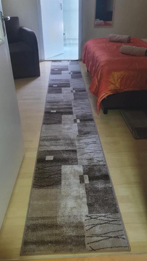 דירות Székesfehérvár Ruttkai Vendeghaz מראה חיצוני תמונה
